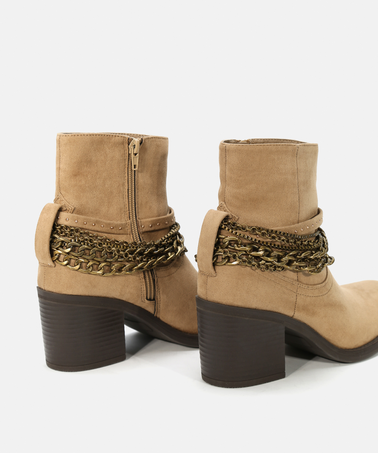 Botines taupe tac&oacute;n adorno cadena image number null